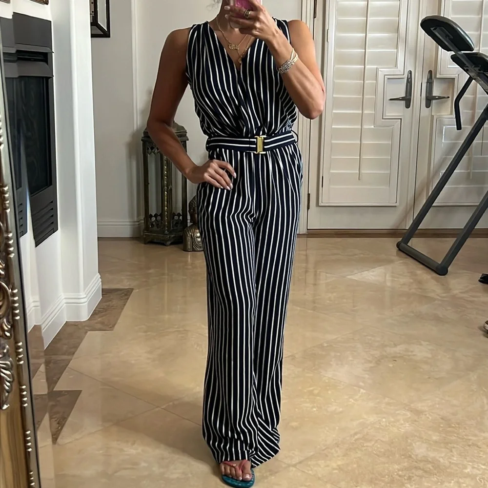 💕Cute one piece 💕 - Picture 1 of 5